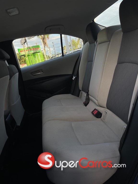 2020 Toyota Corolla LE — foto 8 / 9