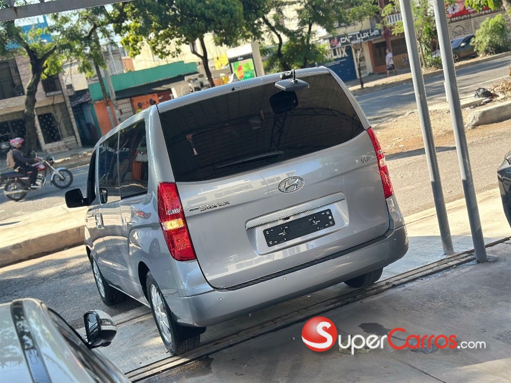 2020 Hyundai Grand Starex — foto 3 / 12