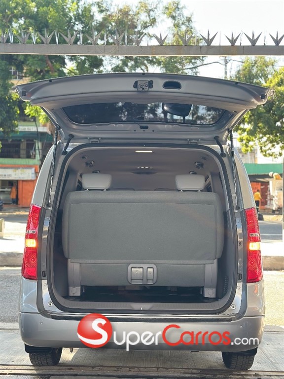 2020 Hyundai Grand Starex — foto 10 / 12