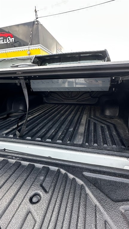 2025 Toyota Hilux GR Sport — foto 6 / 10