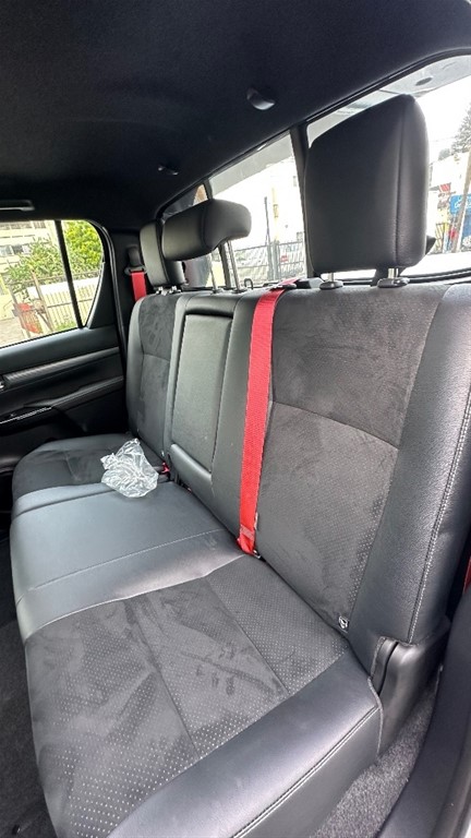 2025 Toyota Hilux GR Sport — foto 7 / 10