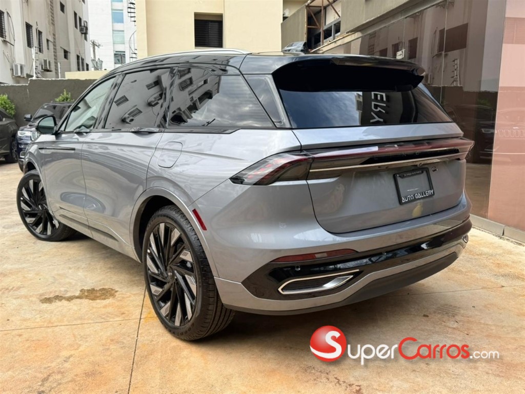 2025 Lincoln Nautilus — foto 4 / 11