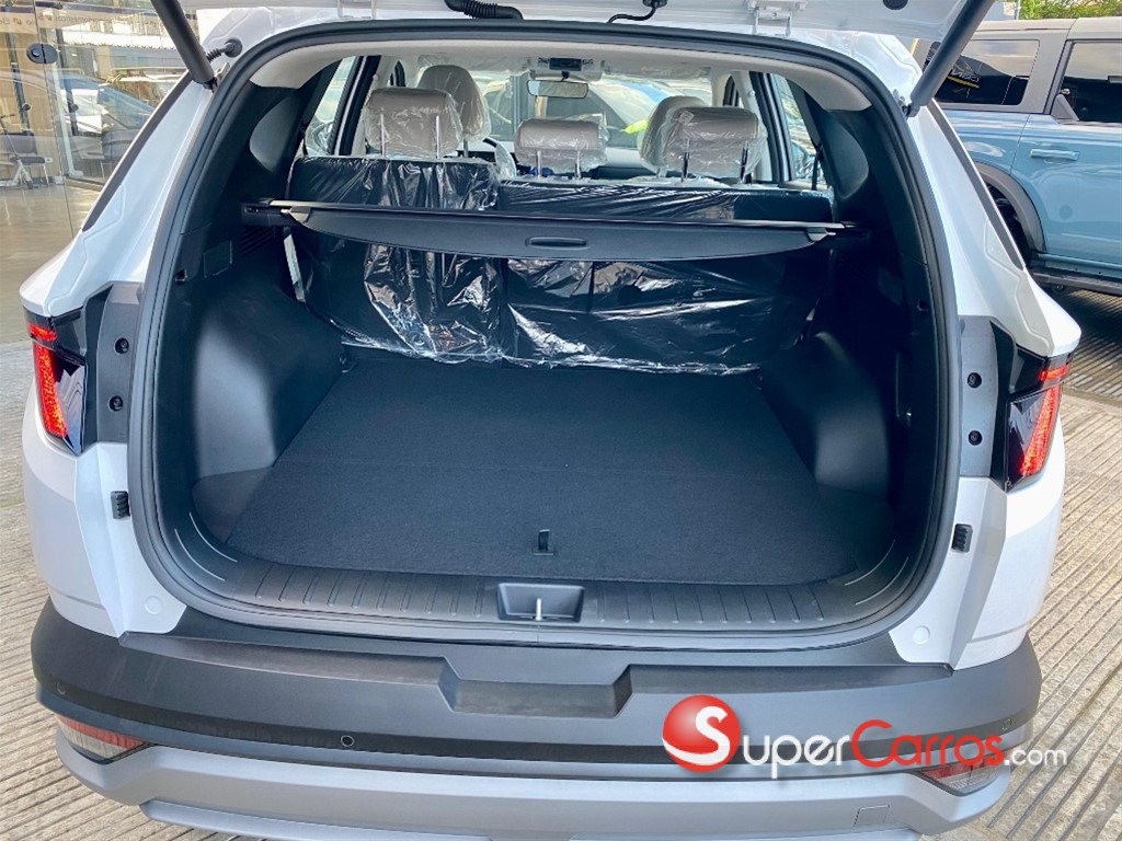 2026 Hyundai Tucson LIMITED — foto 9 / 10
