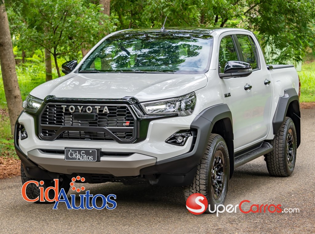 2027 Toyota Hilux GR Sport — foto 2 / 12