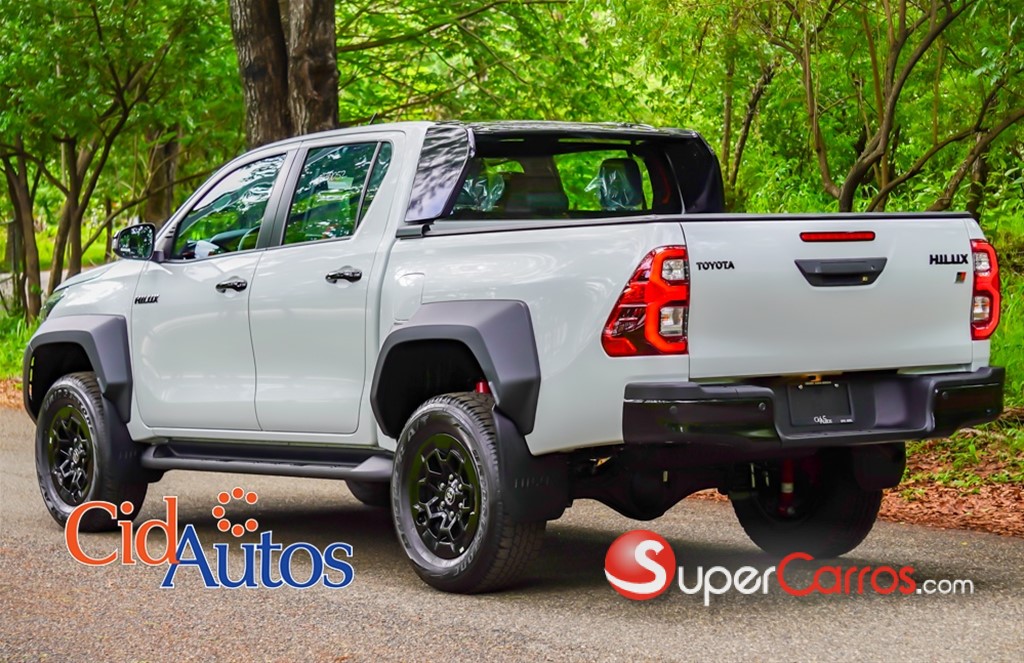 2027 Toyota Hilux GR Sport — foto 4 / 12