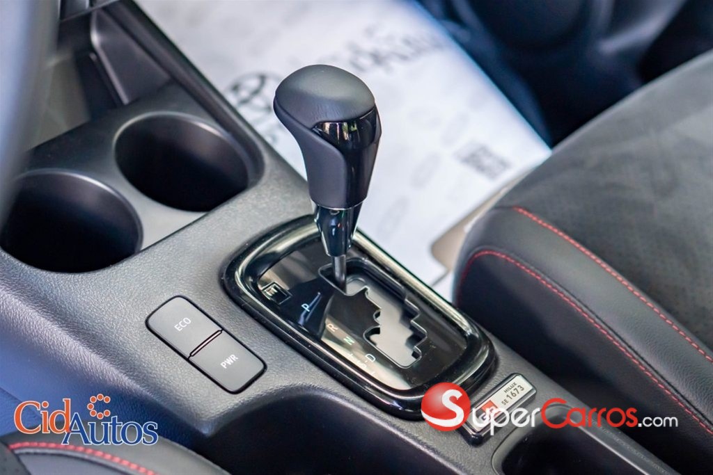 2027 Toyota Hilux GR Sport — foto 6 / 12