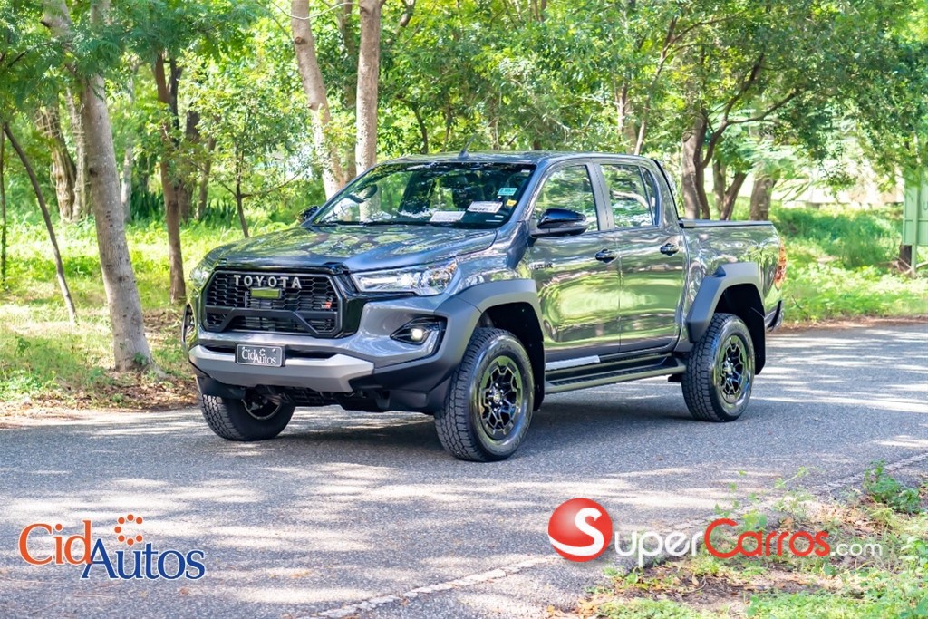 2027 Toyota Hilux GR Sport — foto 2 / 12