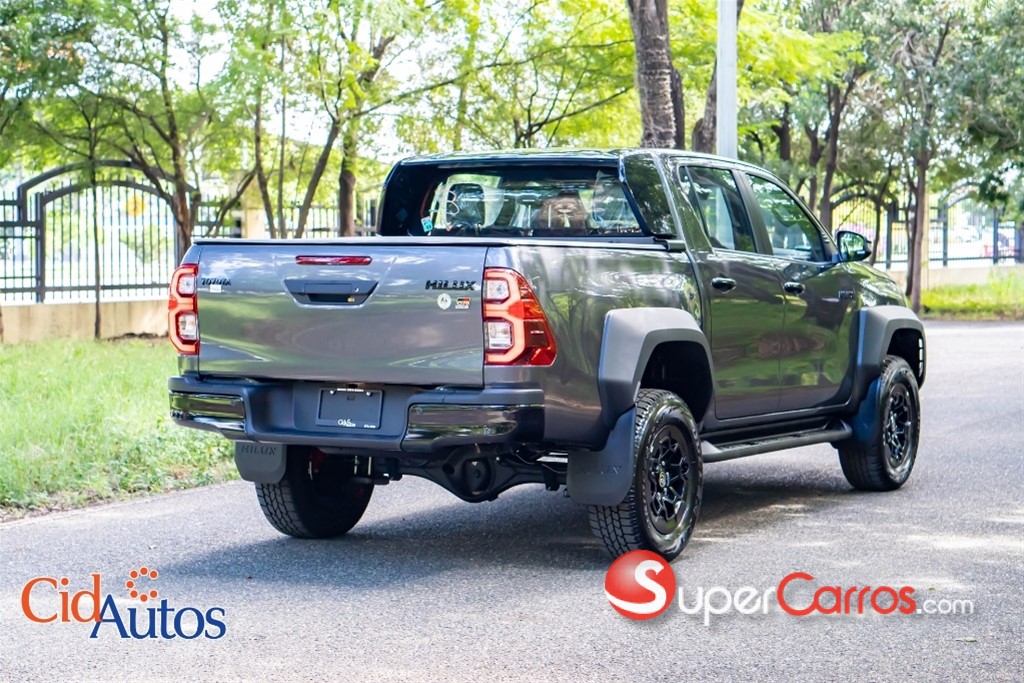 2027 Toyota Hilux GR Sport — foto 3 / 12