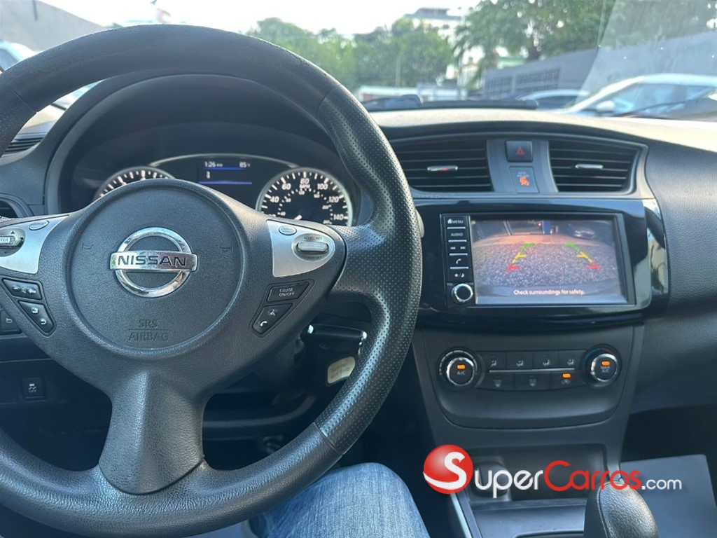 2019 Nissan Sentra S — foto 2 / 11