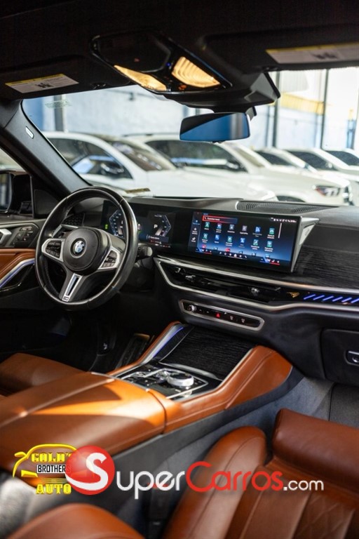 2024 BMW X 6 M60i — foto 11 / 12