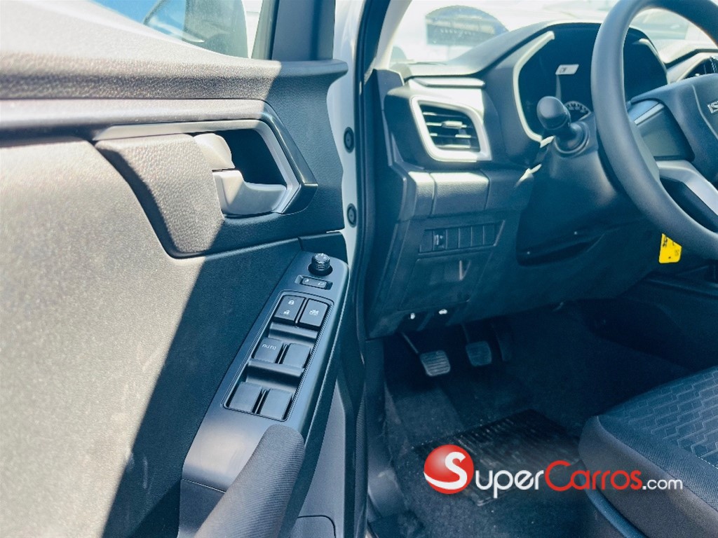 2024 Isuzu DMAX — foto 8 / 11