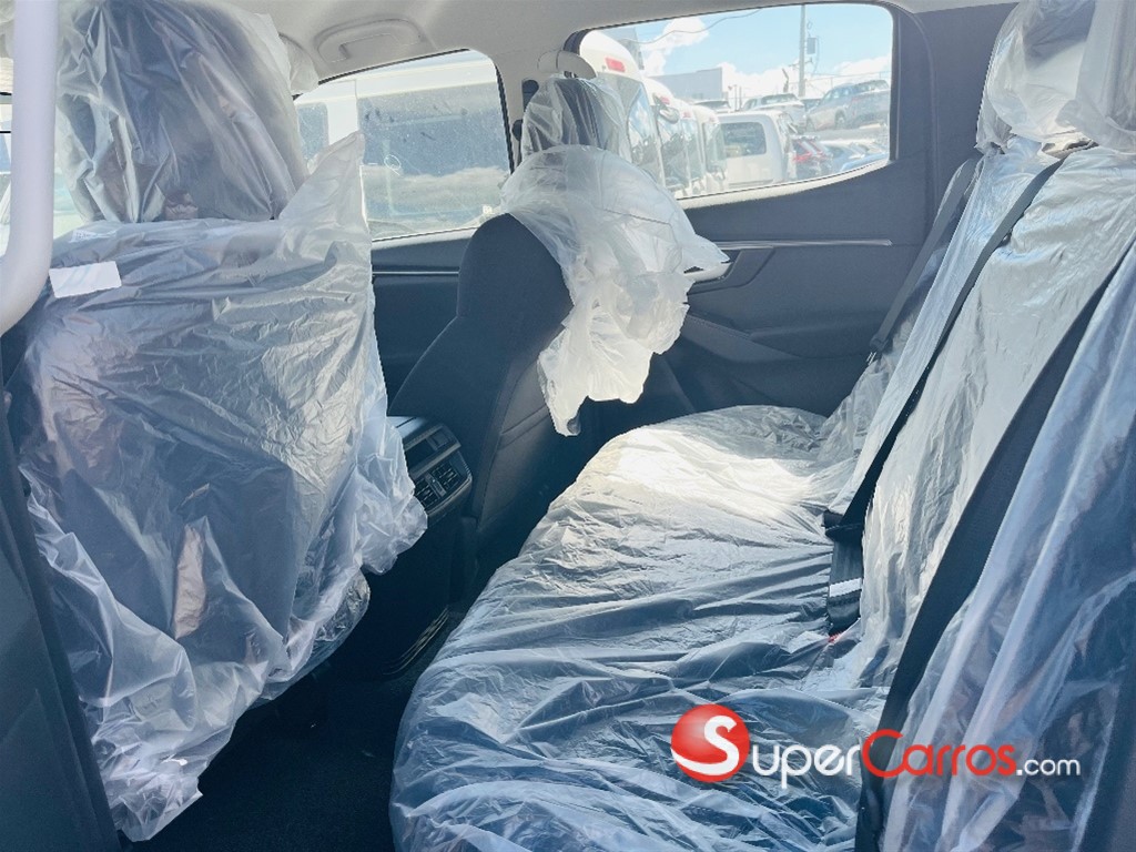 2024 Isuzu DMAX — foto 9 / 11