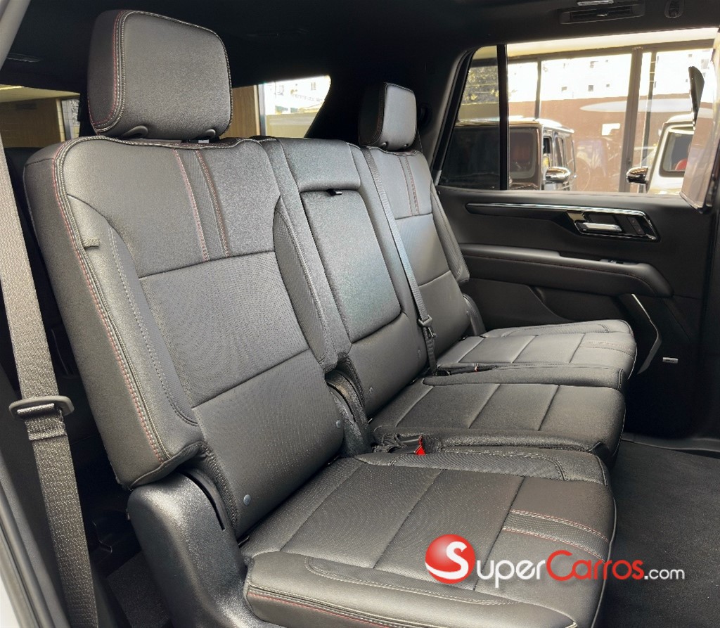 2026 Chevrolet Tahoe RST Duramax — foto 7 / 12