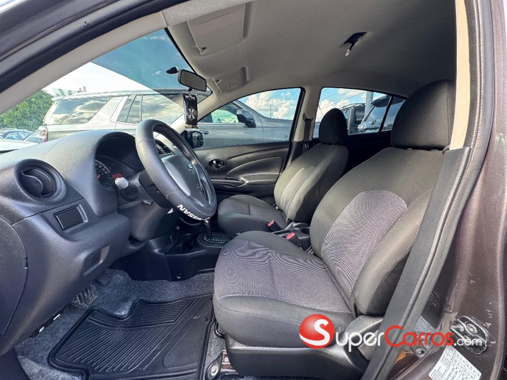 2019 Nissan Versa — foto 9 / 11
