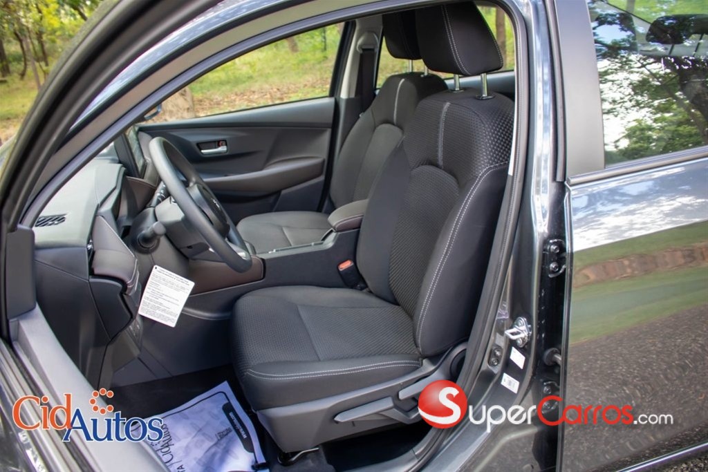 2026 Toyota Yaris E — foto 9 / 11