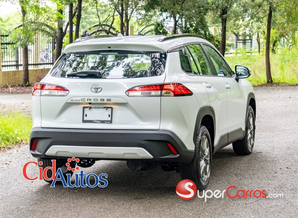 2027 Toyota Corolla Cross Low — foto 3 / 12