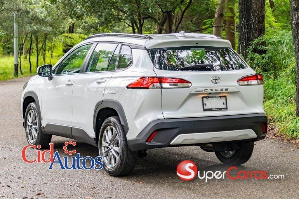 2027 Toyota Corolla Cross Low — foto 4 / 12