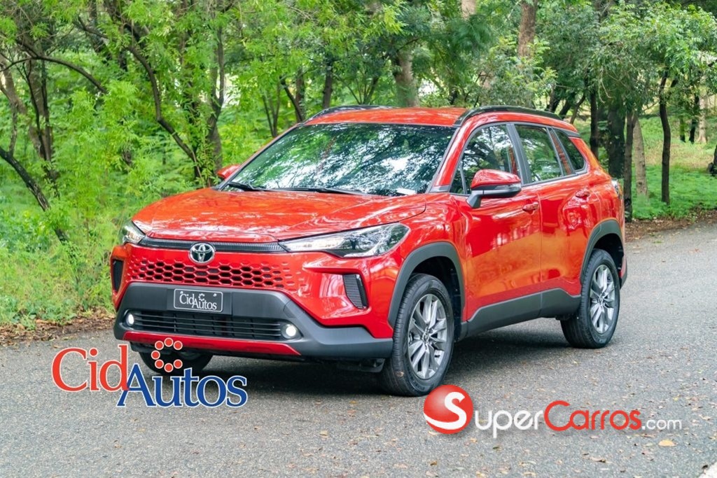 2027 Toyota Corolla Cross Low — foto 2 / 12