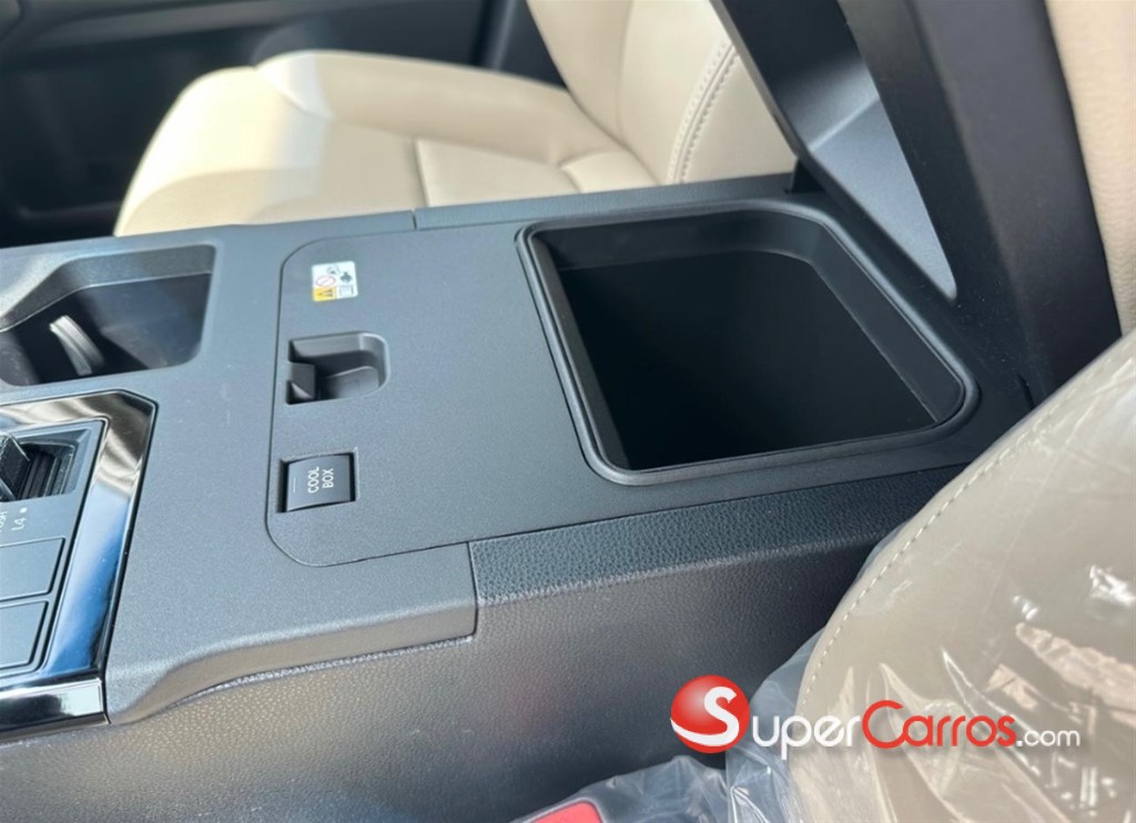 2026 Toyota Land Cruiser Prado All Rounder — foto 7 / 12