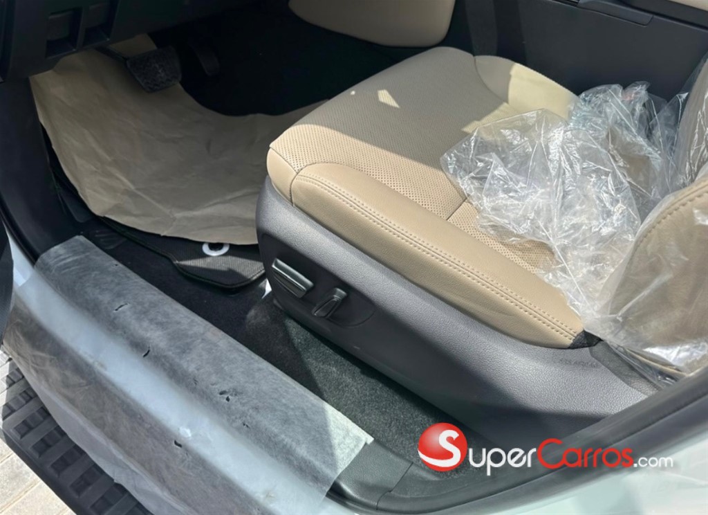 2026 Toyota Land Cruiser Prado All Rounder — foto 9 / 12