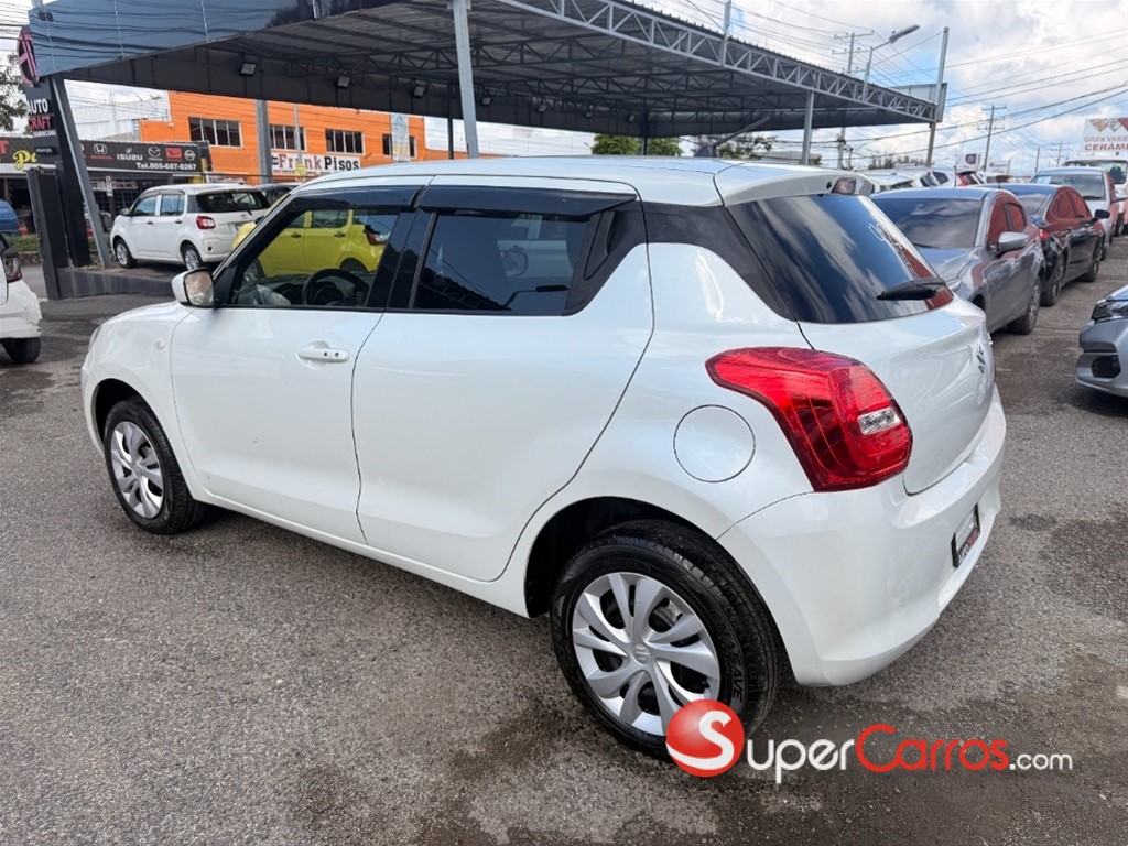 2020 Suzuki Swift — foto 6 / 12