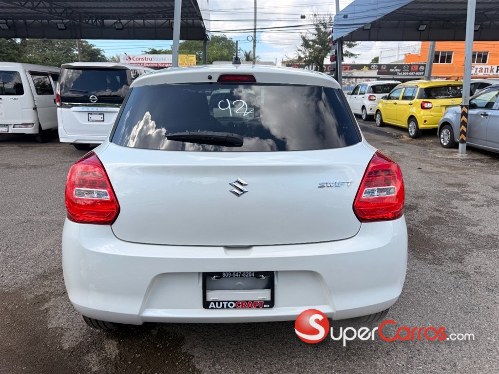 2020 Suzuki Swift — foto 9 / 12