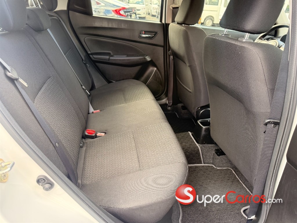 2020 Suzuki Swift — foto 10 / 12