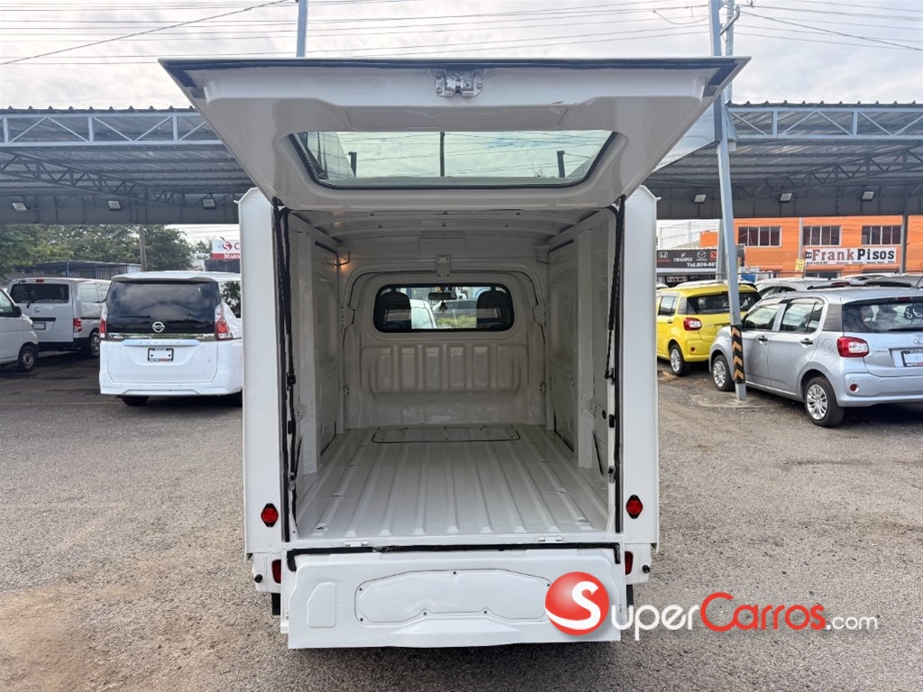 2019 Daihatsu Hijet — foto 8 / 12