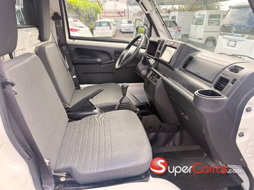 2019 Daihatsu Hijet — foto 10 / 12