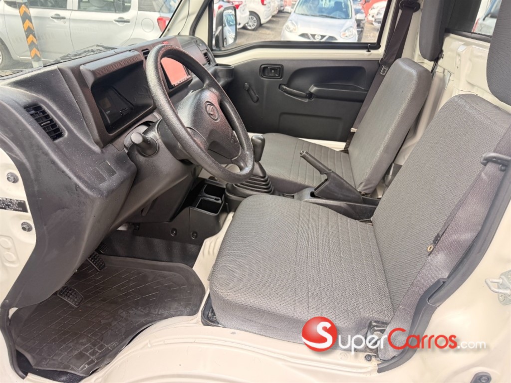 2019 Daihatsu Hijet — foto 11 / 12