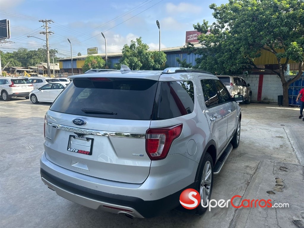 2016 Ford Explorer Limited — foto 4 / 12