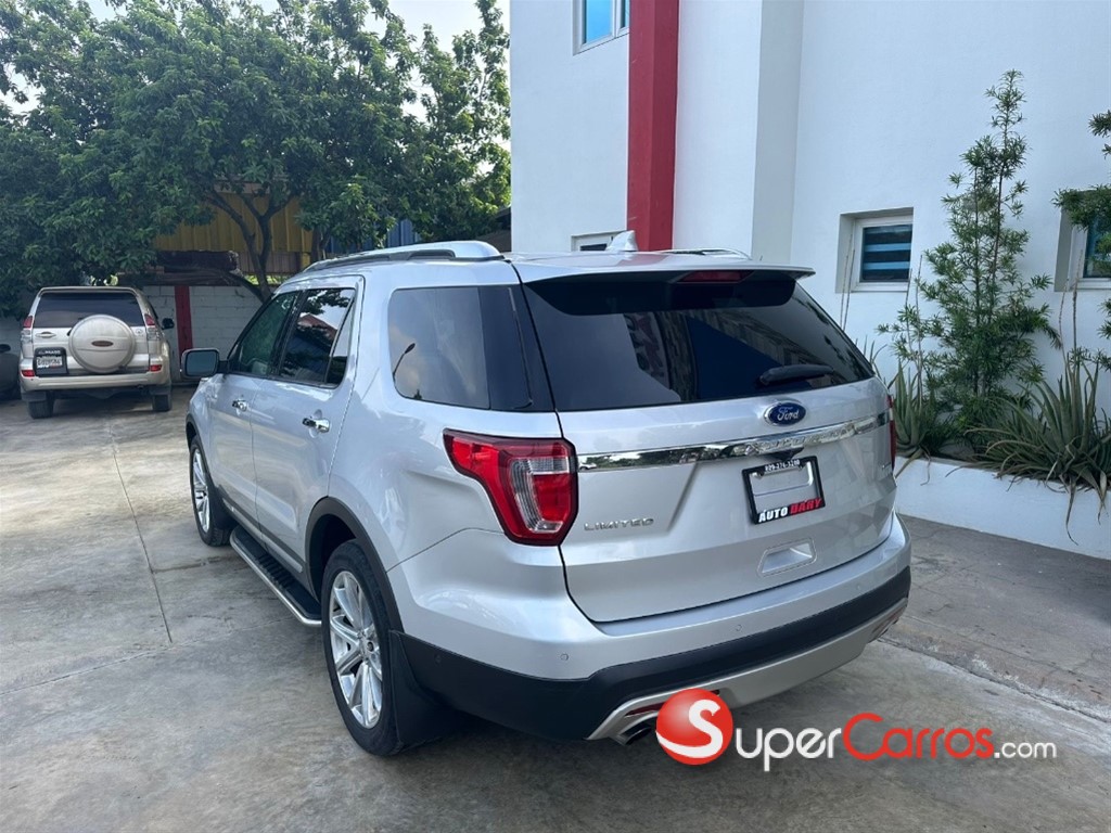 2016 Ford Explorer Limited — foto 6 / 12