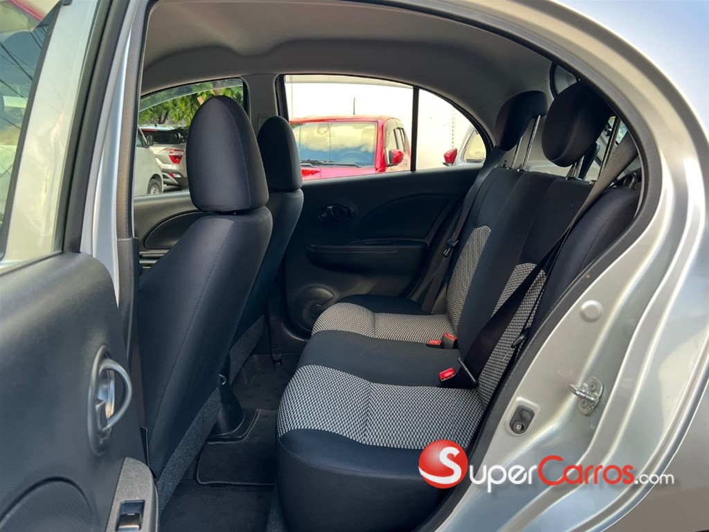 2021 Nissan March — foto 8 / 9