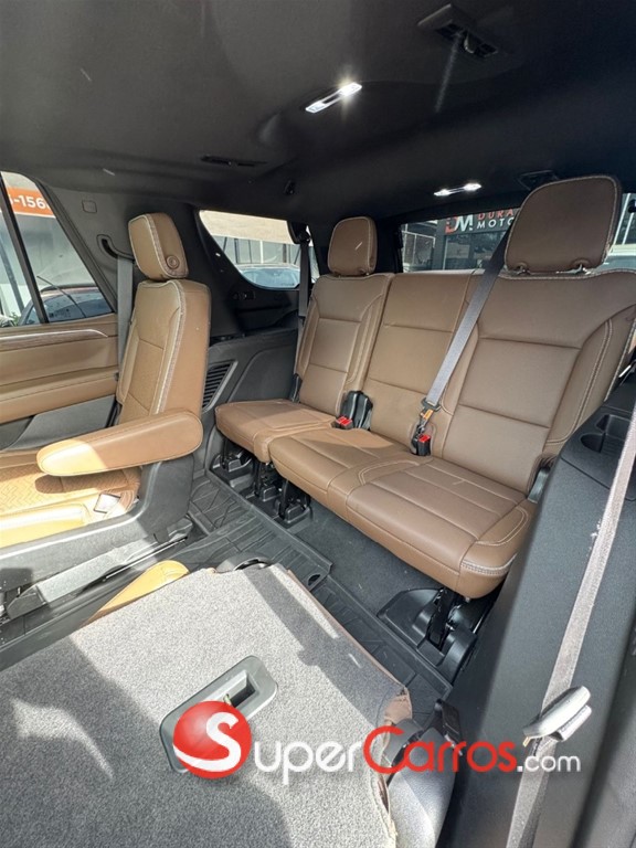 2024 Chevrolet Tahoe Highcountry Duramax — foto 11 / 12