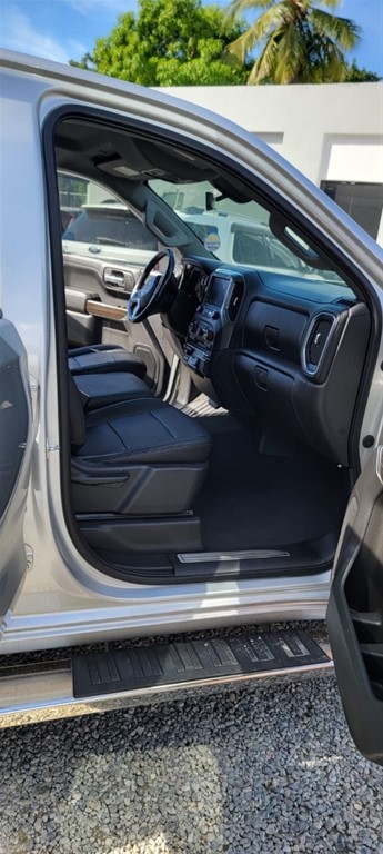 2019 Chevrolet Silverado — foto 2 / 10