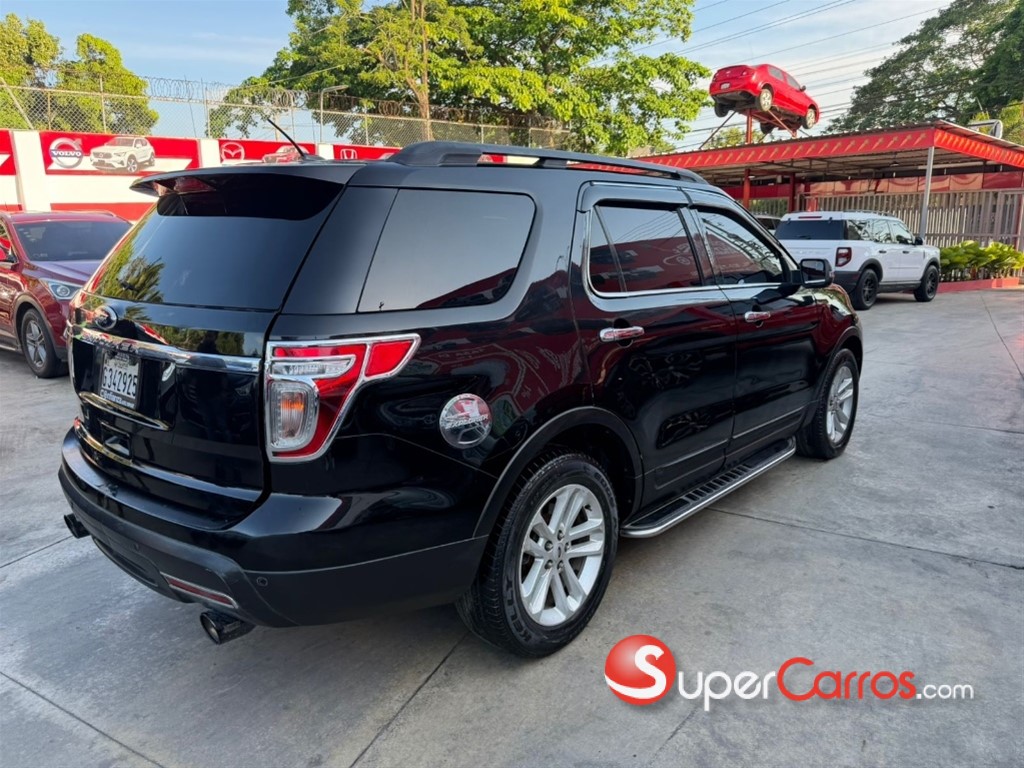 2012 Ford Explorer XLT — foto 4 / 8