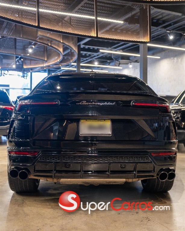 2019 Lamborghini Urus — foto 3 / 12