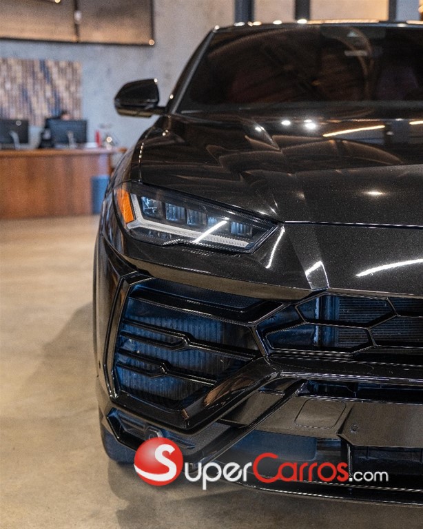2019 Lamborghini Urus — foto 5 / 12