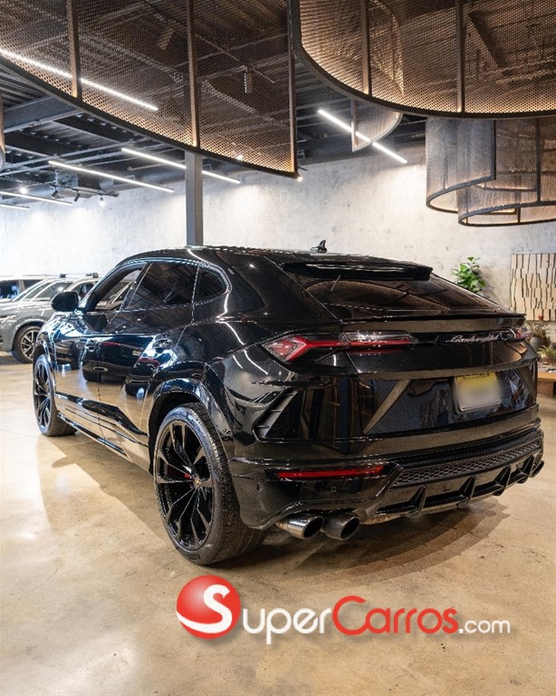 2019 Lamborghini Urus — foto 6 / 12