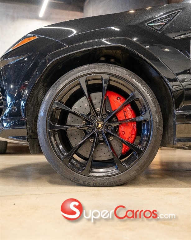 2019 Lamborghini Urus — foto 7 / 12