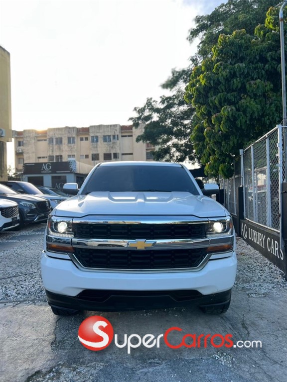 2018 Chevrolet Silverado — foto 3 / 6
