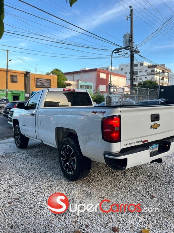 2018 Chevrolet Silverado — foto 4 / 6