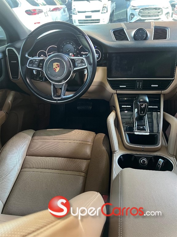 2019 Porsche Cayenne — foto 6 / 9