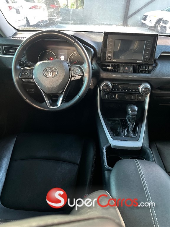 2021 Toyota RAV4 XLE Premium — foto 4 / 9