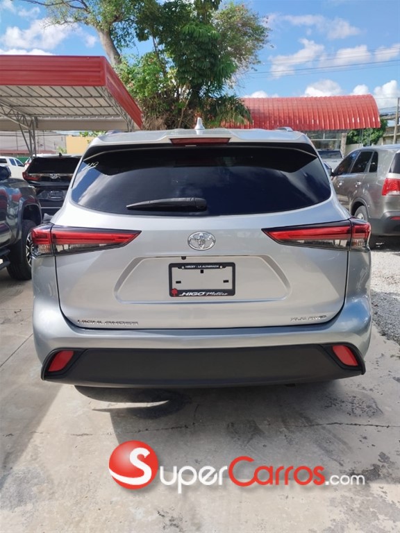 2021 Toyota Highlander XLE — foto 4 / 9