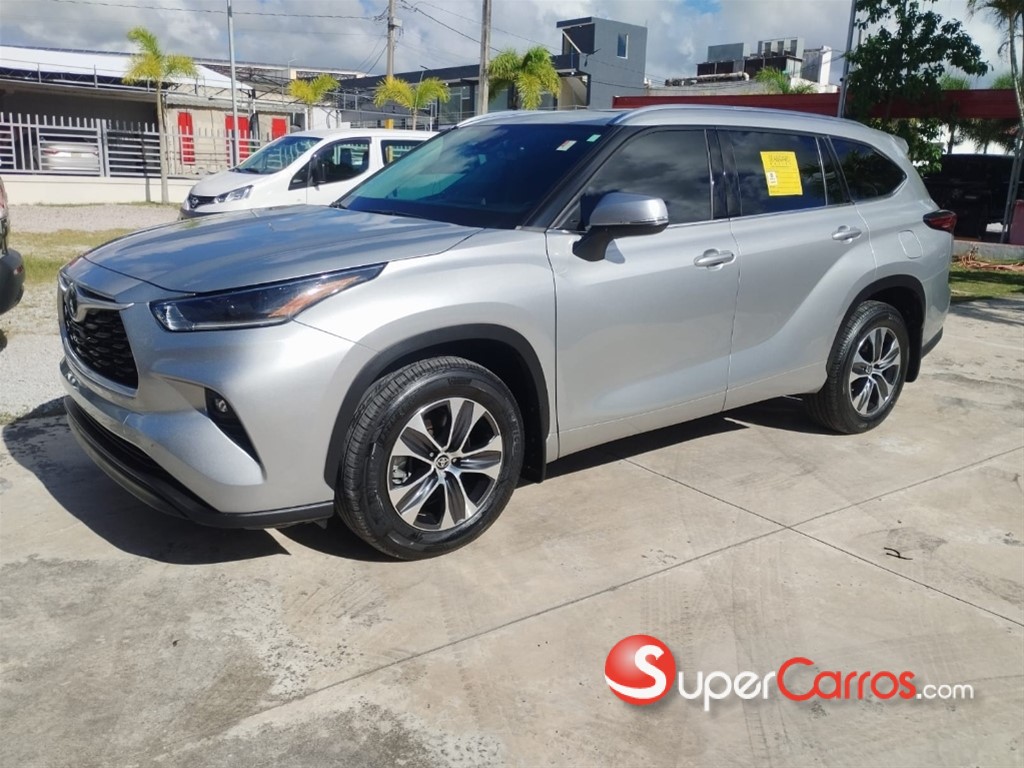 2021 Toyota Highlander XLE — foto 7 / 9