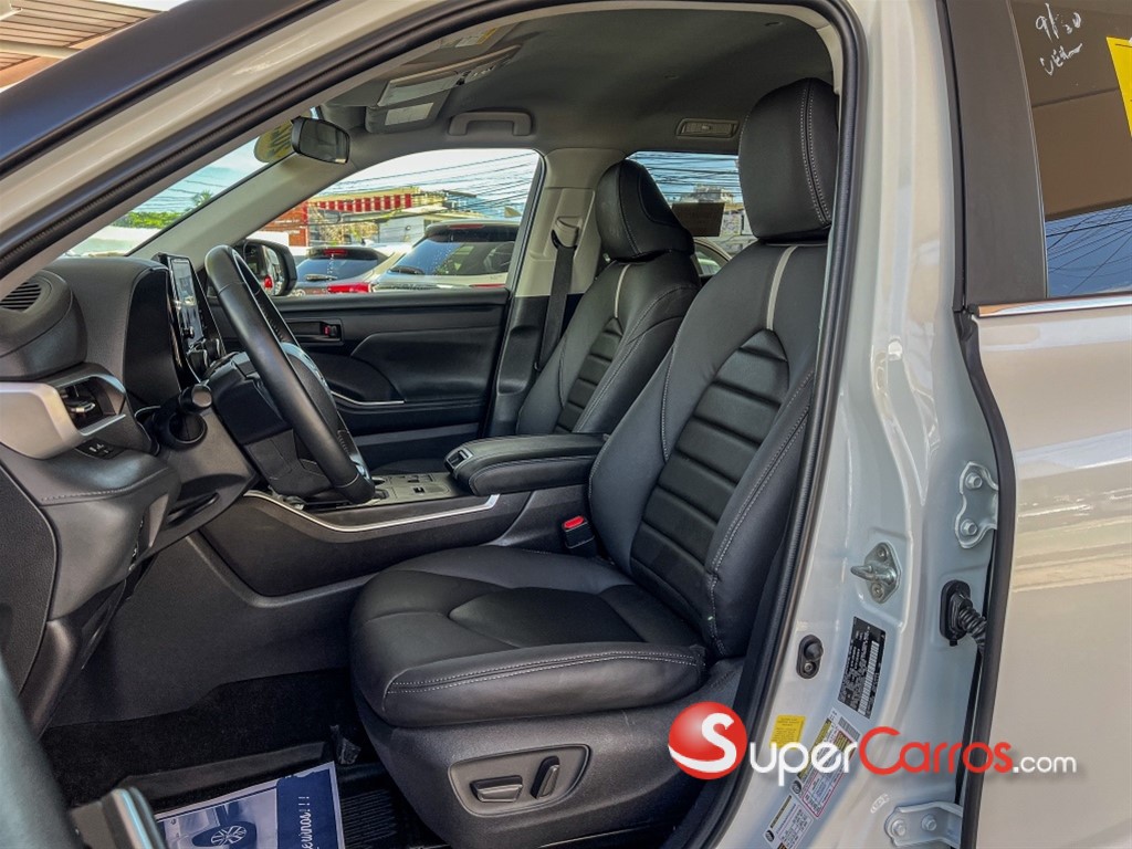 2023 Toyota Highlander LE Plus — foto 3 / 11