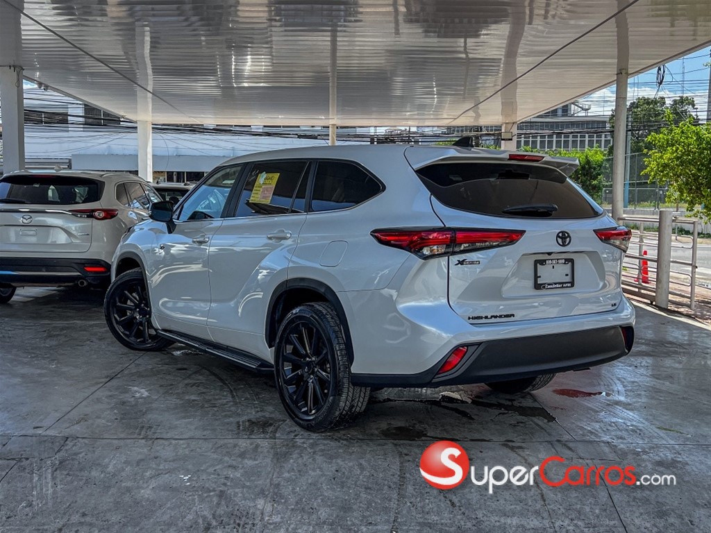 2023 Toyota Highlander LE Plus — foto 8 / 11