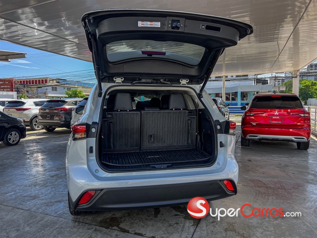 2023 Toyota Highlander LE Plus — foto 9 / 11