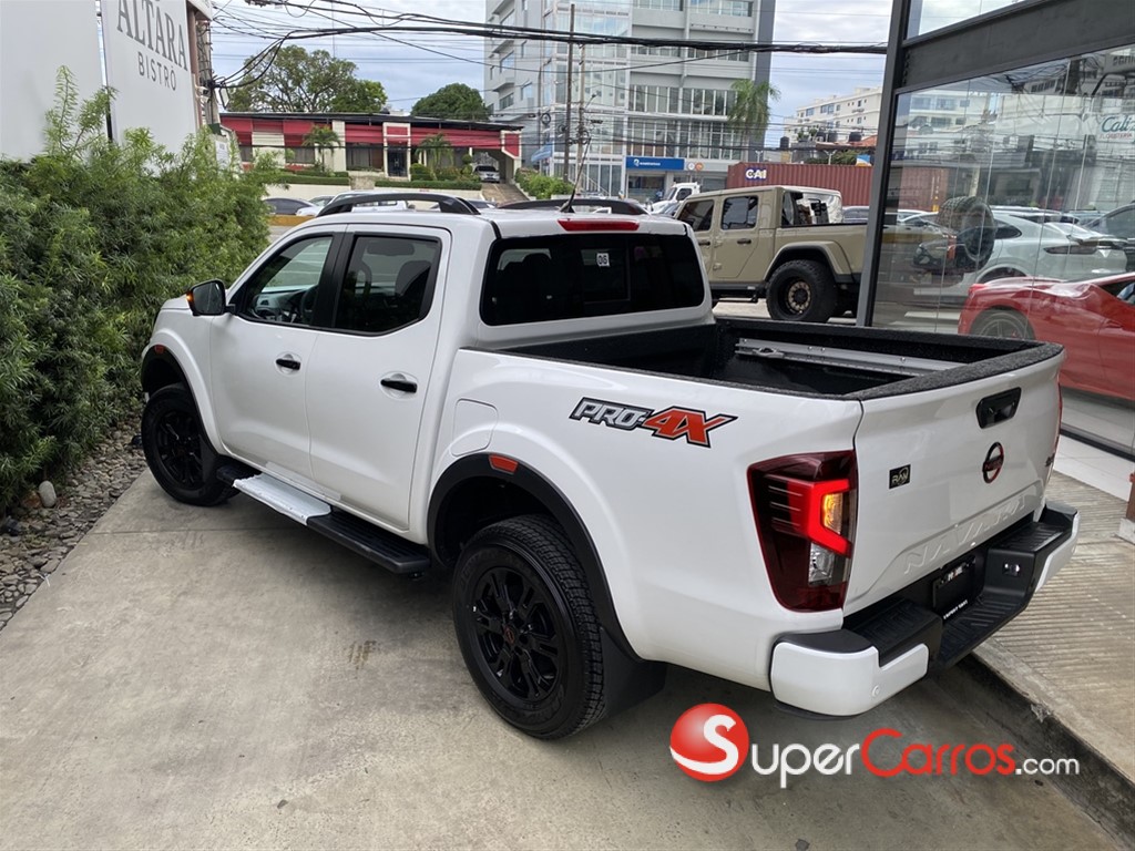 2025 Nissan Navara PRO X4 — foto 4 / 11